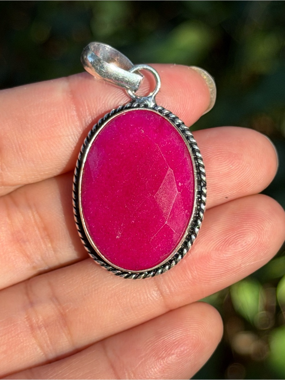 925 Silver Plated Faceted Simulated Ruby Pendant ZZPD00010